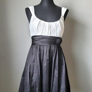 Le chateau black white party dress nwt